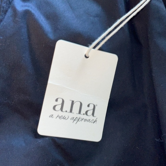 NWT a.n.a Black Women’s Dress Shirt.  Size Medium. - Picture 4 of 6